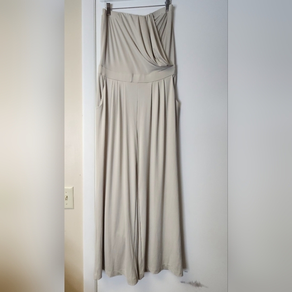 Express Vintage Fashion Star Cream Silky Strapless Jumpsuit Pleated Waist Size M - Picture 1 of 14